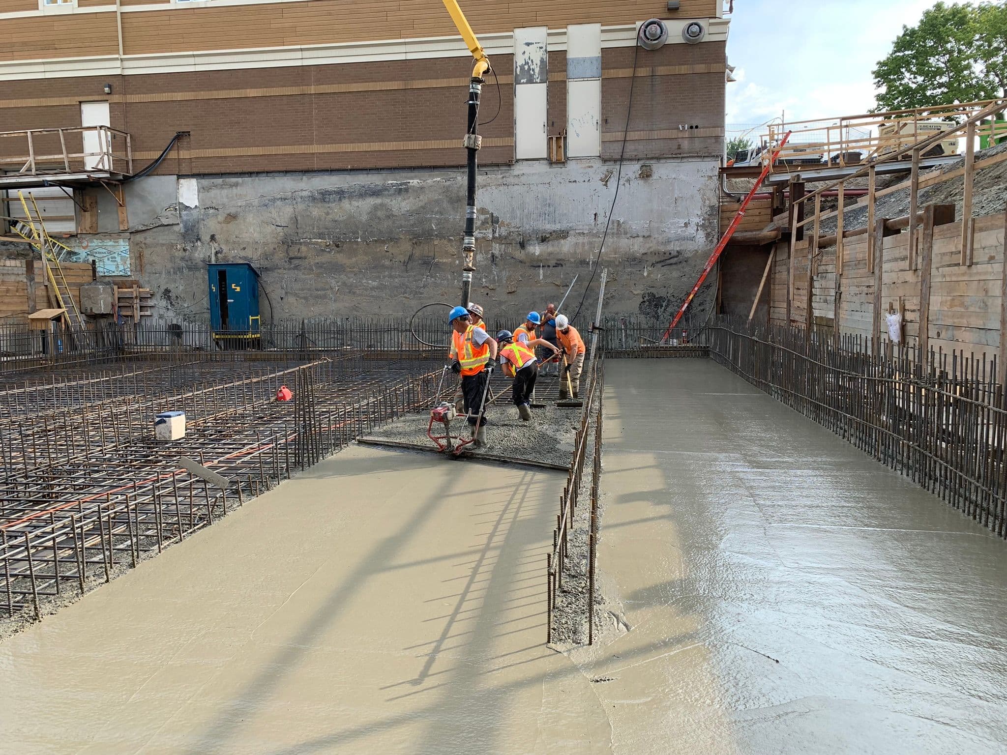 Vue d’ensemble du chantier du réservoir d’eau potable avec murs berlinois et excavation sécurisée réalisé par CSL Ltée