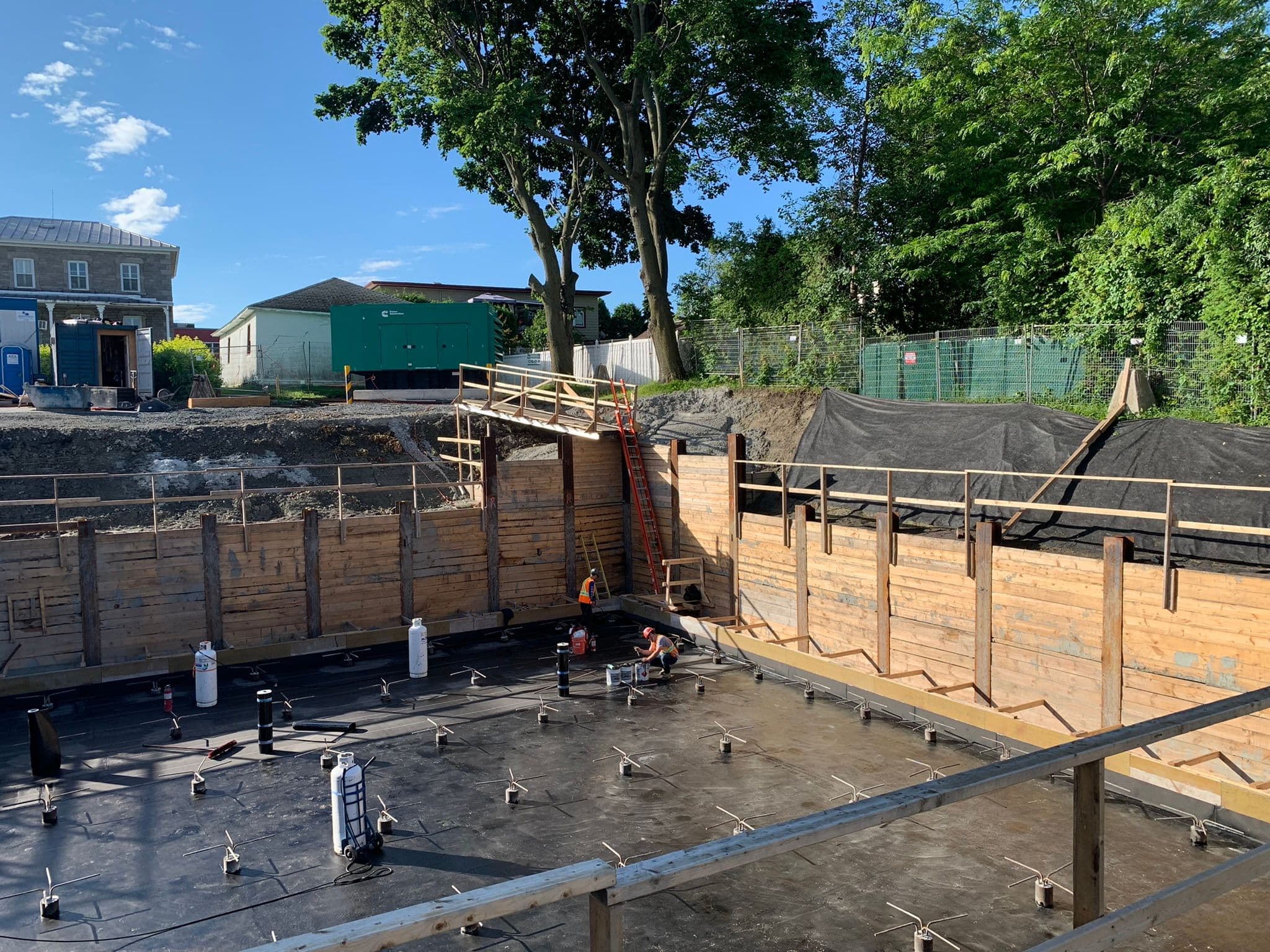 Armature et préparation de la dalle de béton pour un réservoir d’eau potable municipal réalisé par CSL Ltée